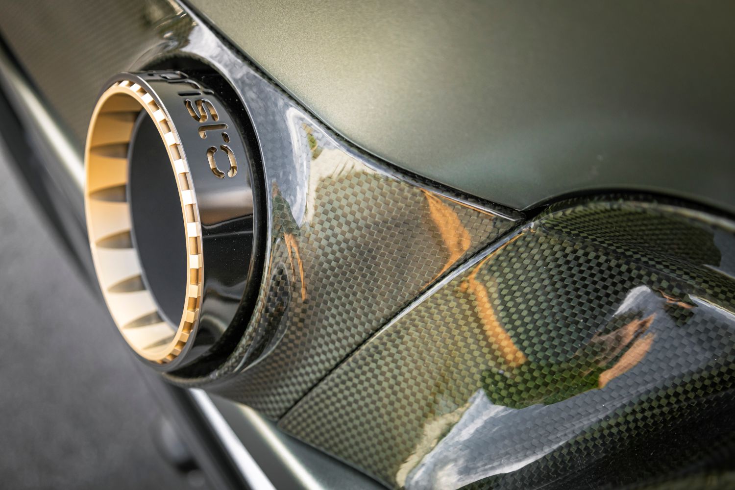 Capristo F8 end pipe shell, detail view