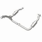 MagnaFlow 5551598 carb direct-fit catalytic converter, rear view of the turntable spin