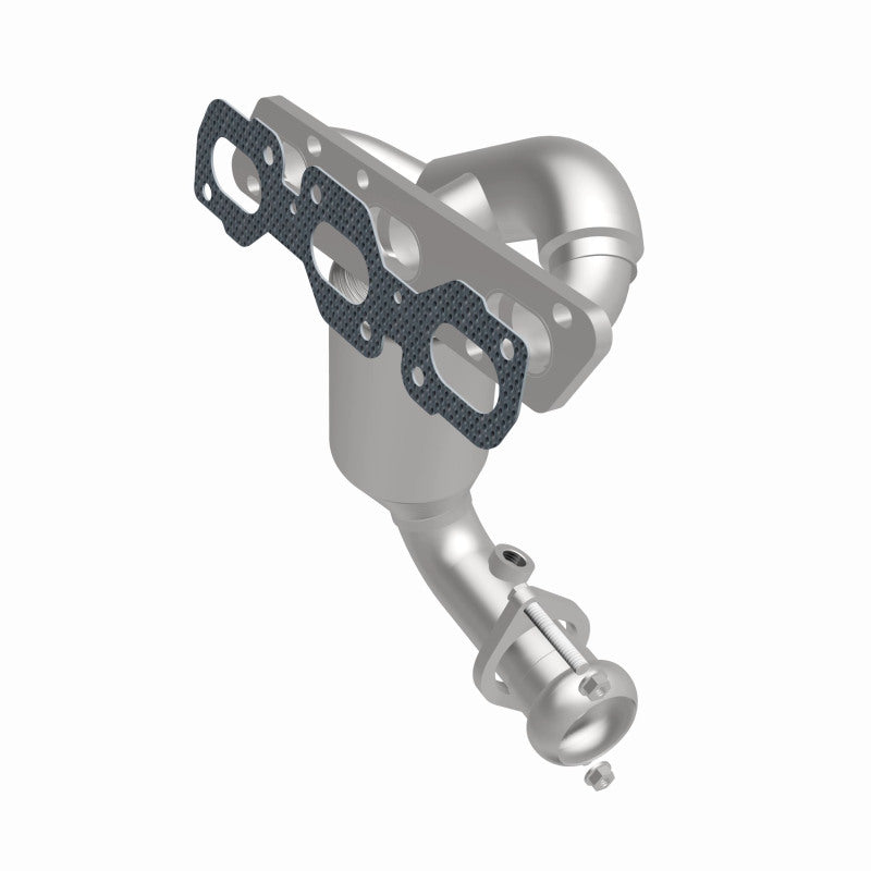 MagnaFlow 4583370 carb manifold converter, side view of the turntable spin