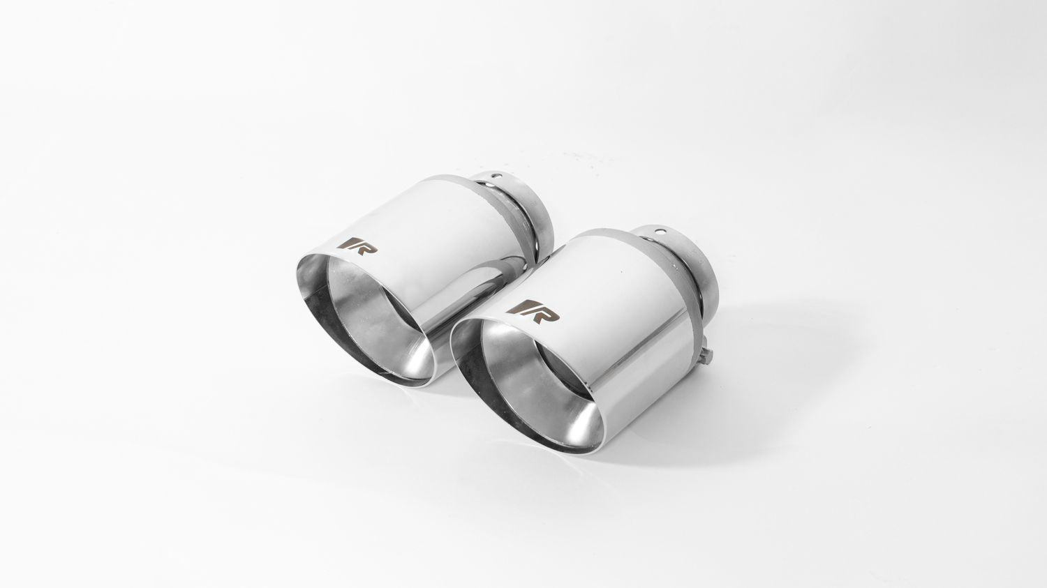 Pair of polished chrome tail pipes, Chrome 102mm tip option for the Remus F22 M240i Axle-Back Exhaust GPF