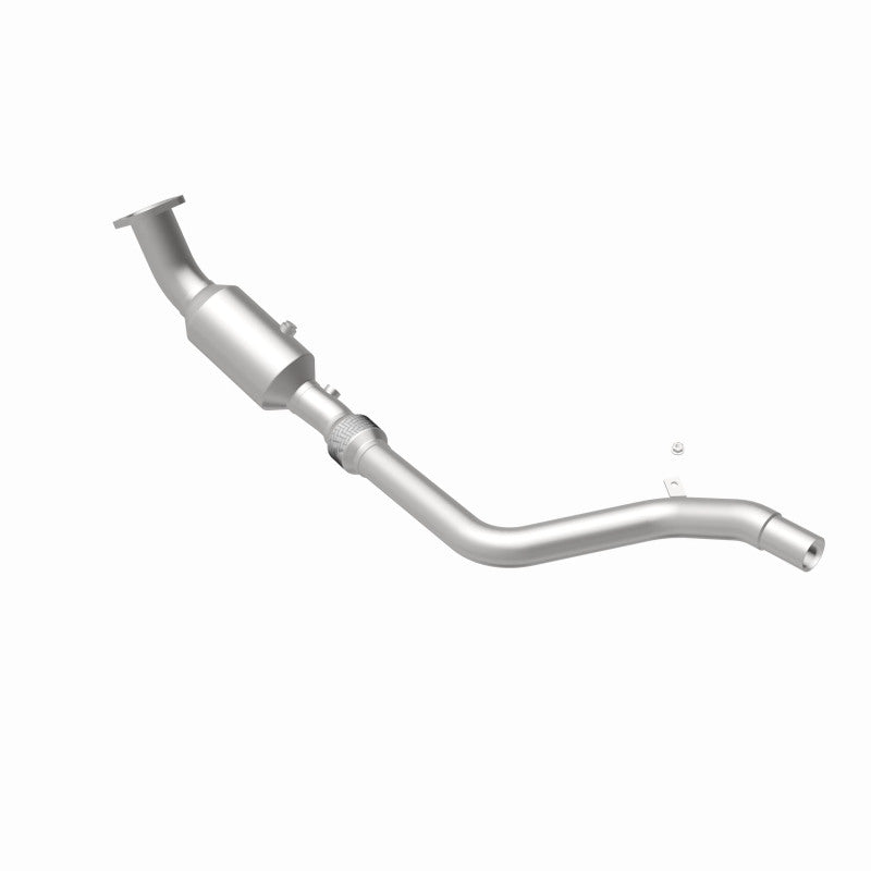 MagnaFlow 5461140 carb direct-fit catalytic converter, rear view of the turntable spin