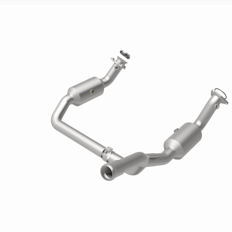 MagnaFlow 280656 oem grade direct-fit catalytic converter, rear view of the turntable spin