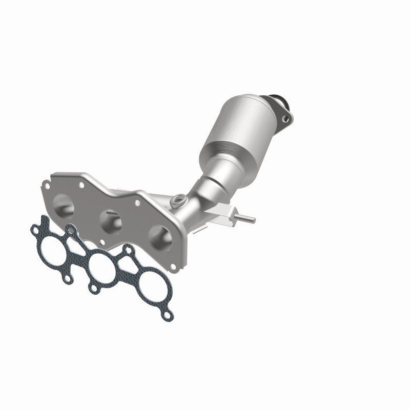 MagnaFlow 5582556 carb manifold converter, opposite front three-quarter view of the turntable spin