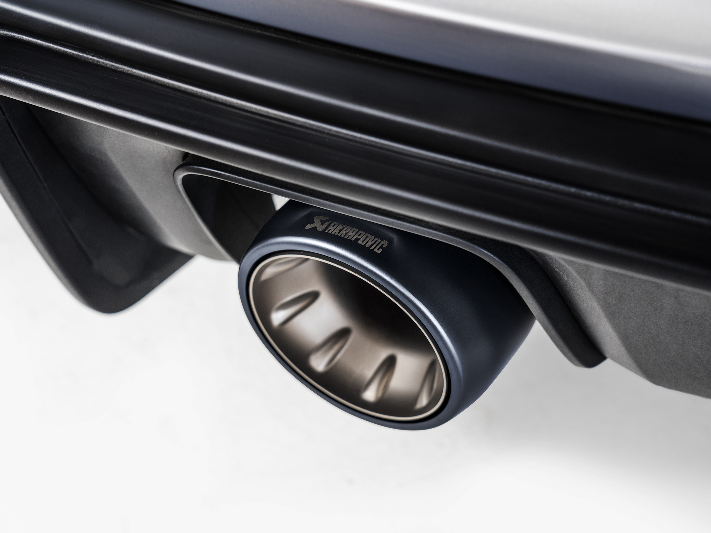 Akrapovic Porsche Cayman GT4 (718) Tail Pipe Set (Black Coated Titanium) TP-T/S/28 for Porsche 718 Cayman GT4 / Boxster Spyder 982 2020-2023, side view