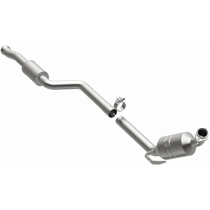 MagnaFlow CARB Converter 2008-2010 Mercedes-Benz C300 / C350 3.0L/3.5L 5561922, unmounted angle 1