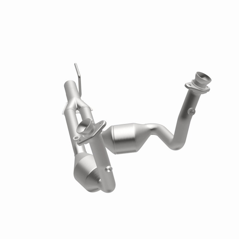 MagnaFlow 23178 hm grade direct-fit catalytic converter, opposite side view of the turntable spin