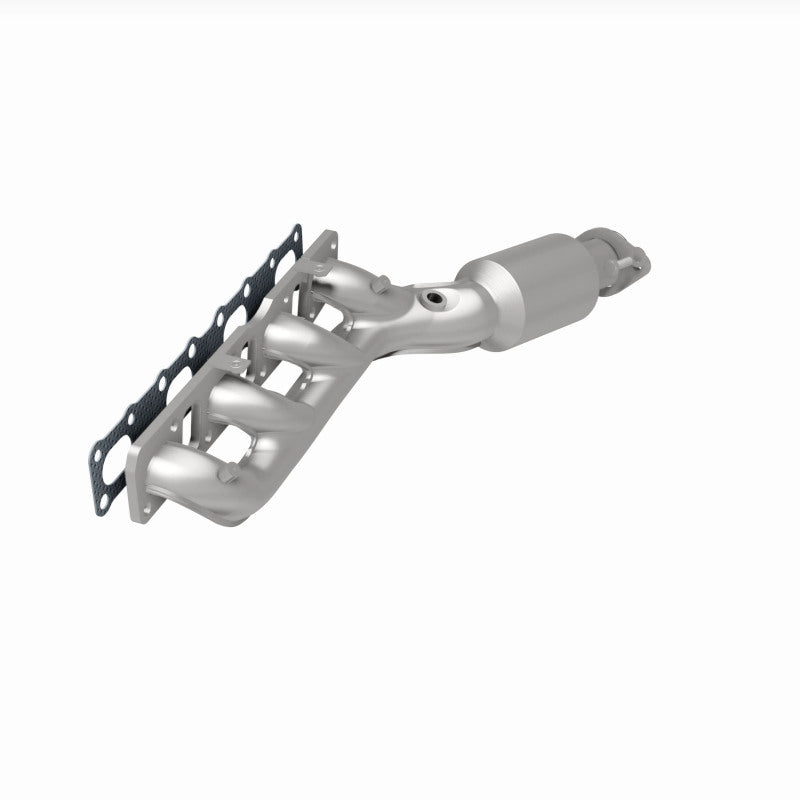 MagnaFlow 5582380 carb manifold converter, rear three-quarter view of the turntable spin