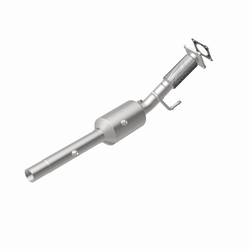 MagnaFlow 5561377 carb direct-fit catalytic converter, rear view of the turntable spin