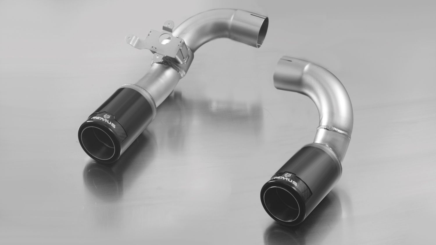 Remus BMW 3 Series F30/F31 Axle Back Exhaust, left and right outlet pipes with carbon tail pipes, close-up
