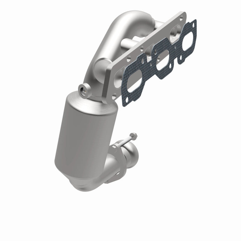 MagnaFlow 4583370 carb manifold converter, opposite side view of the turntable spin