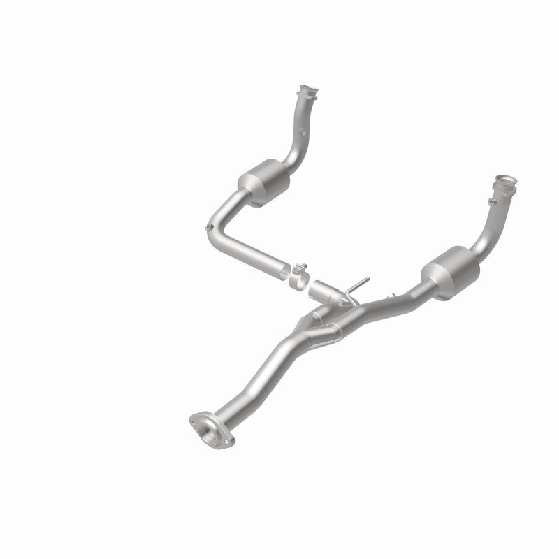 MagnaFlow 5451186 carb direct-fit catalytic converter, rear view of the turntable spin