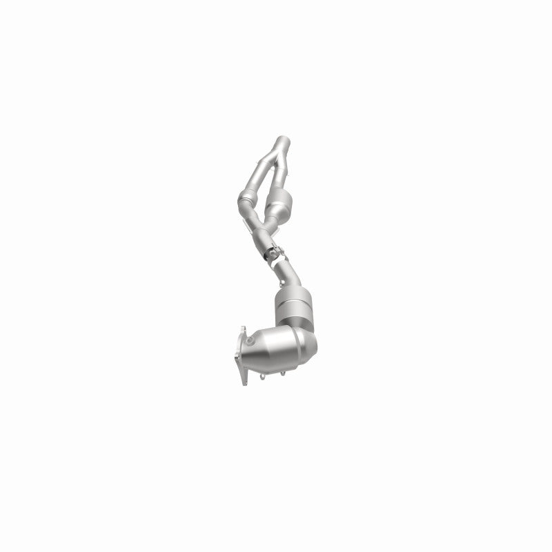 MagnaFlow 551715 carb direct-fit catalytic converter, side view of the turntable spin