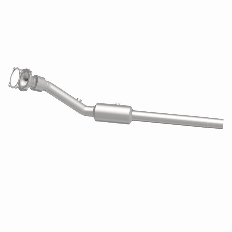 MagnaFlow 52382 oem grade direct-fit catalytic converter, side view of the turntable spin