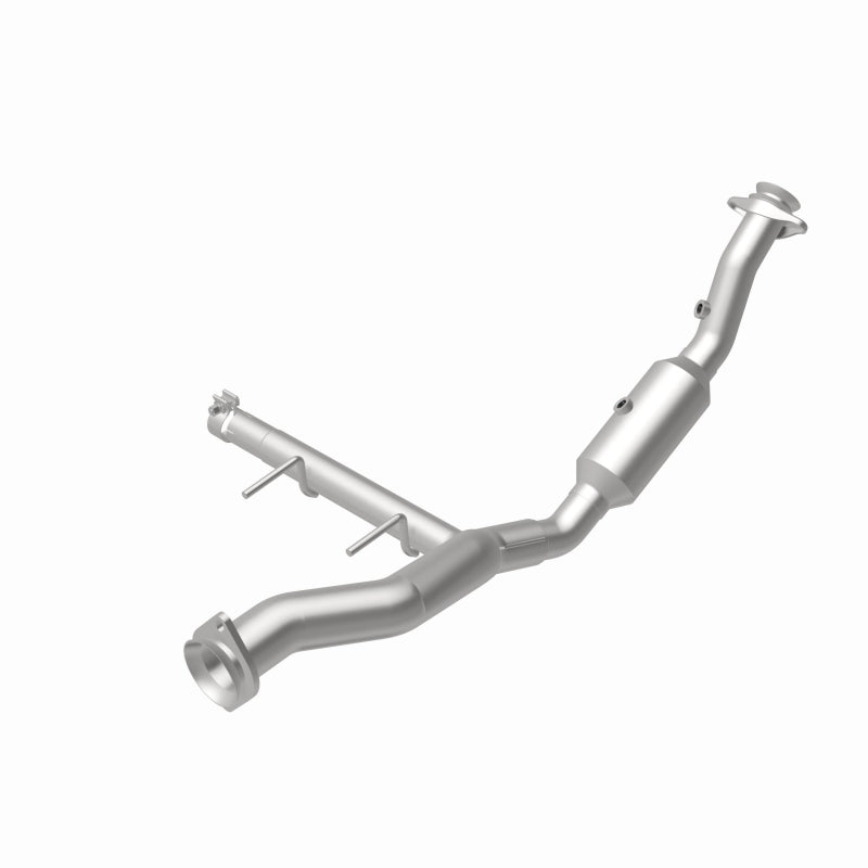 MagnaFlow 5551469 carb direct-fit catalytic converter, rear view of the turntable spin
