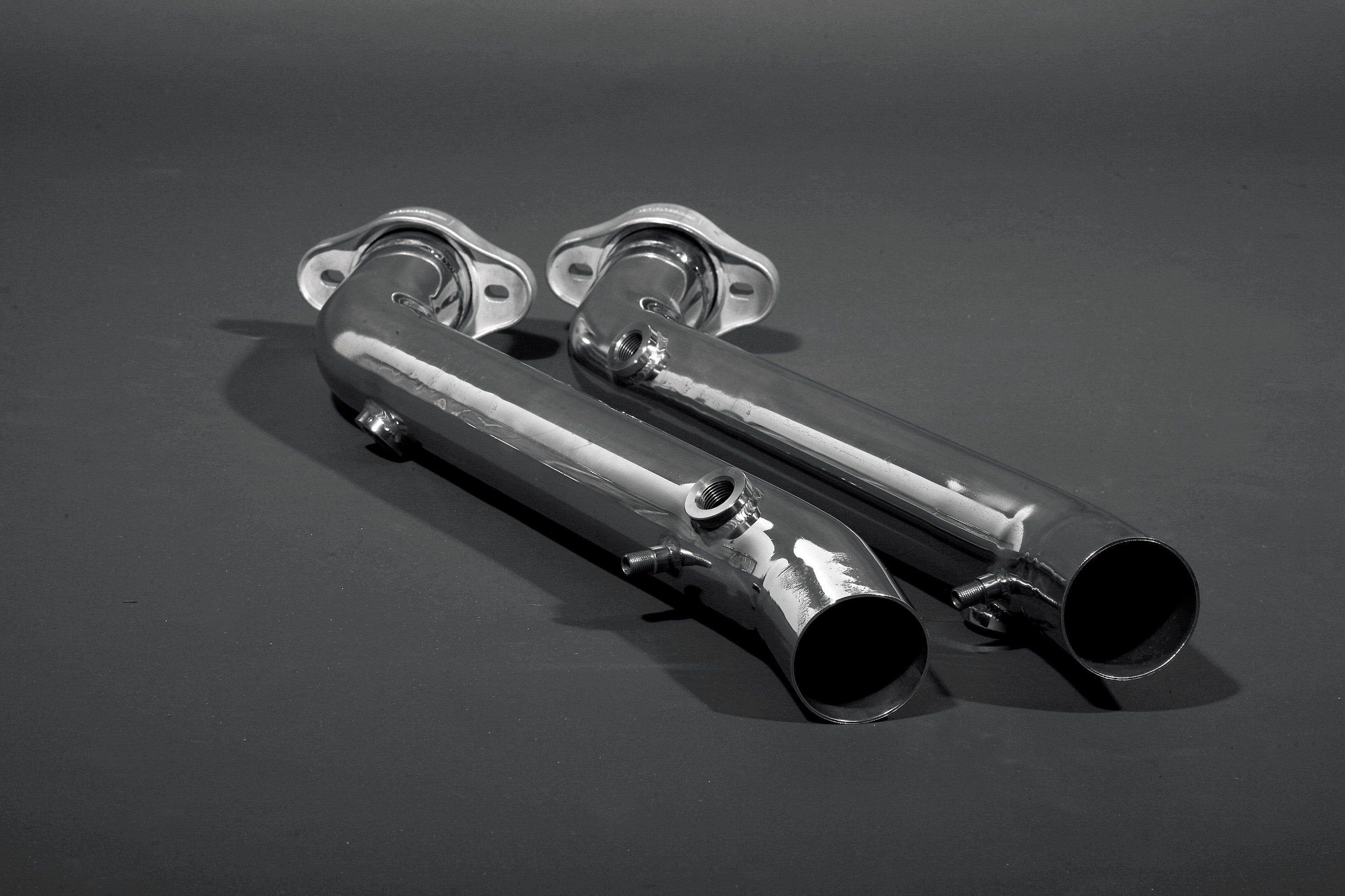 Capristo Ferrari 360 cat spare pipes with O2 sensor bungs, angled view