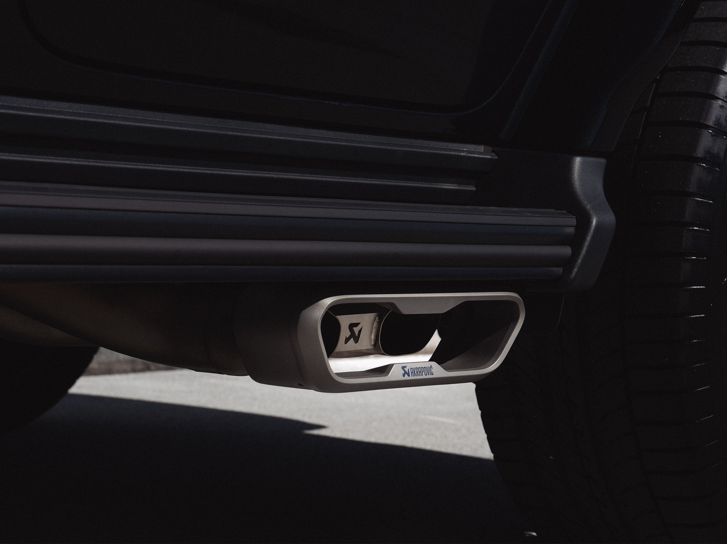 Akrapovic Tail pipe set (Titanium) TP-T/S/24/1 for Mercedes-Benz G63 AMG (W465) 2025-2026, side view