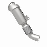MagnaFlow 280513 oem grade direct-fit catalytic converter, rear view of the turntable spin