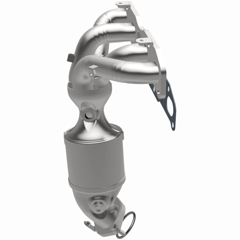 MagnaFlow 5582295 carb manifold converter, opposite side view of the turntable spin