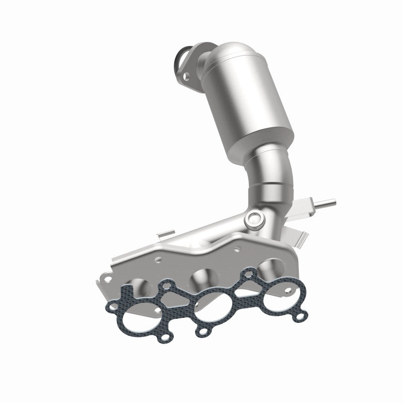 MagnaFlow 5582545 carb manifold converter, opposite side view of the turntable spin