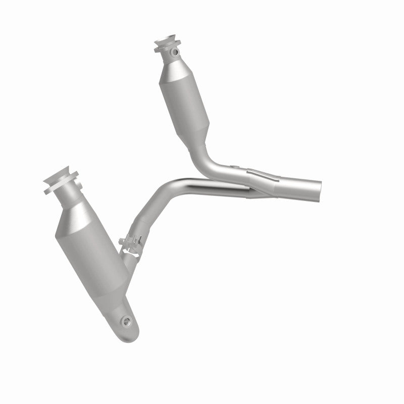 MagnaFlow 4651657 carb direct-fit catalytic converter, side view of the turntable spin