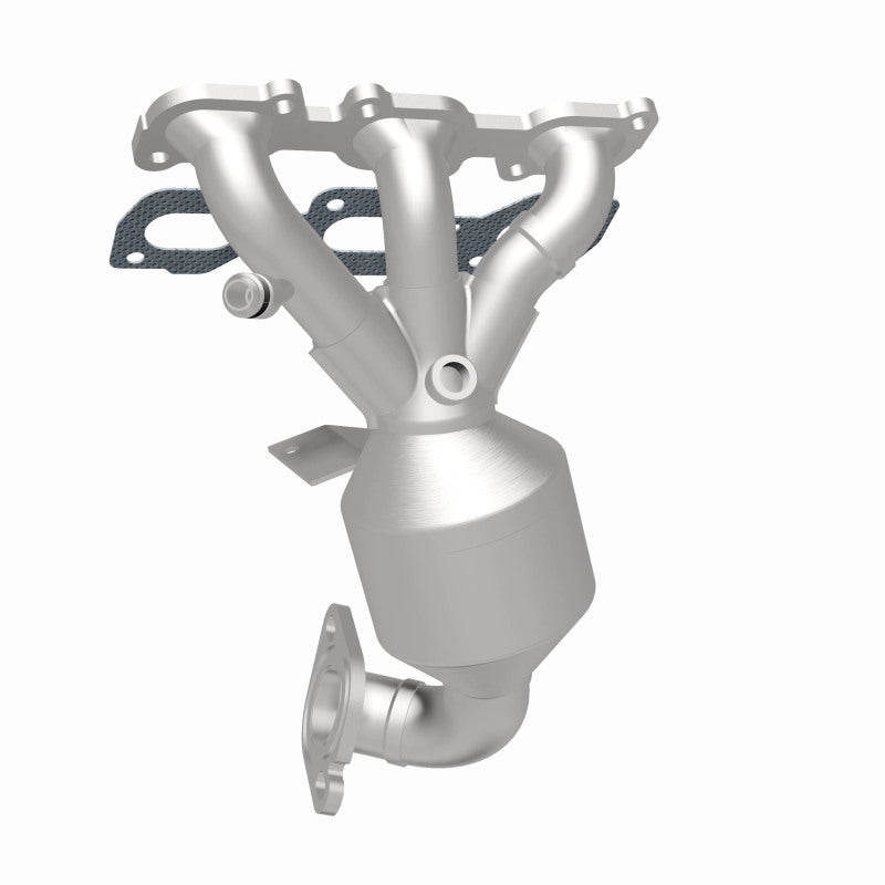 MagnaFlow 5531388 carb manifold converter, rear three-quarter view of the turntable spin