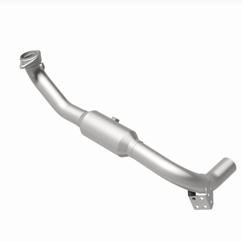 MagnaFlow 4651507 carb direct-fit catalytic converter, rear view of the turntable spin