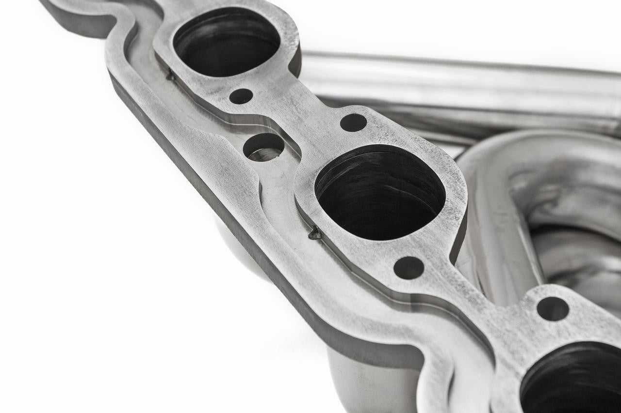 Port flange close-up on the Fabspeed 458 sport headers