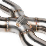 Engraved crossover on the Fabspeed Ferrari Roma X-pipe