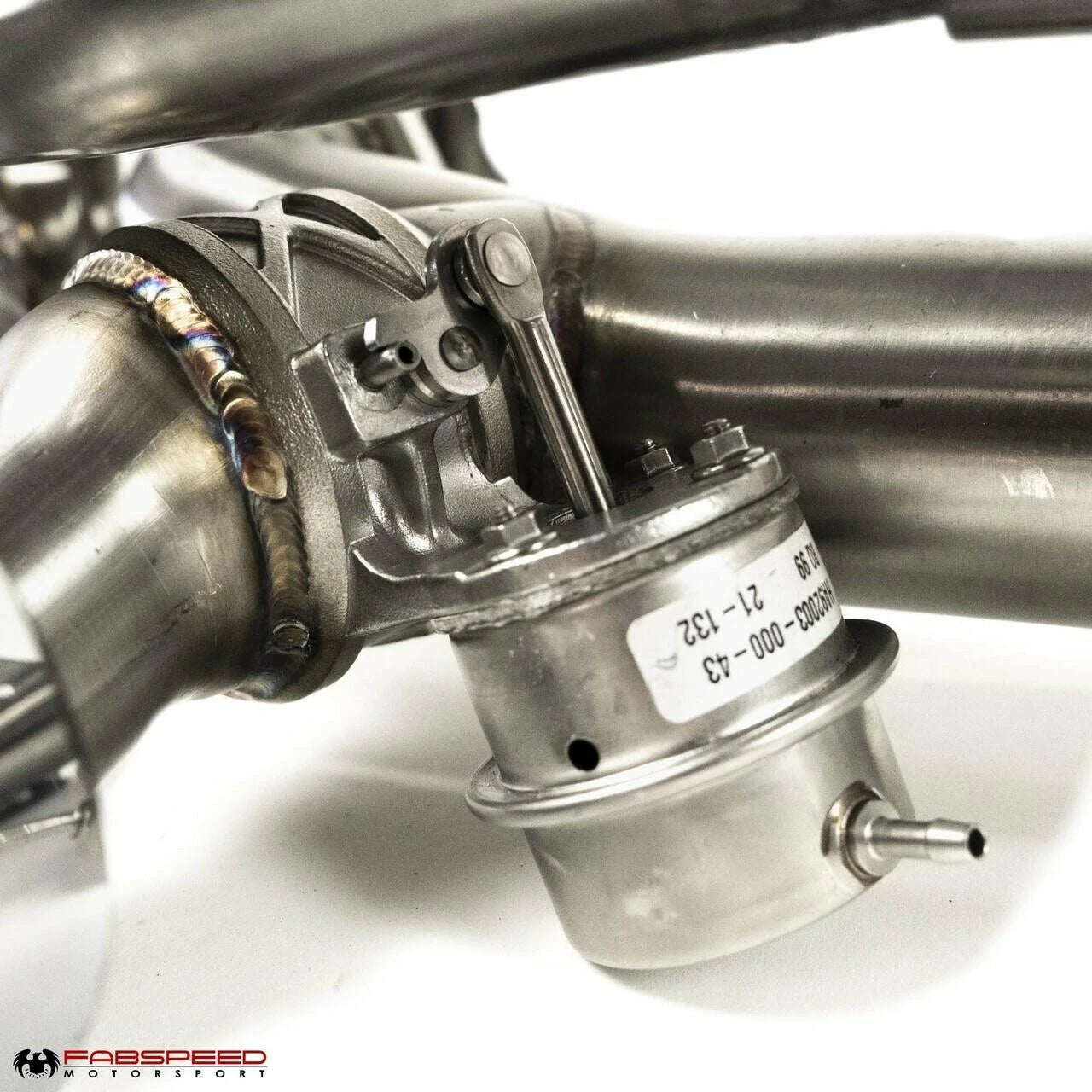 Vacuum valve on the Fabspeed 997.2 Carrera valved exhaust