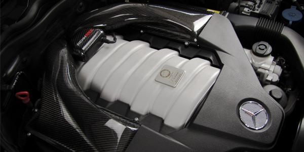 Engine bay with the RennTech carbon intake fitted - R1 Performance Package for the 2012-2013 C 63 AMG Black Series
