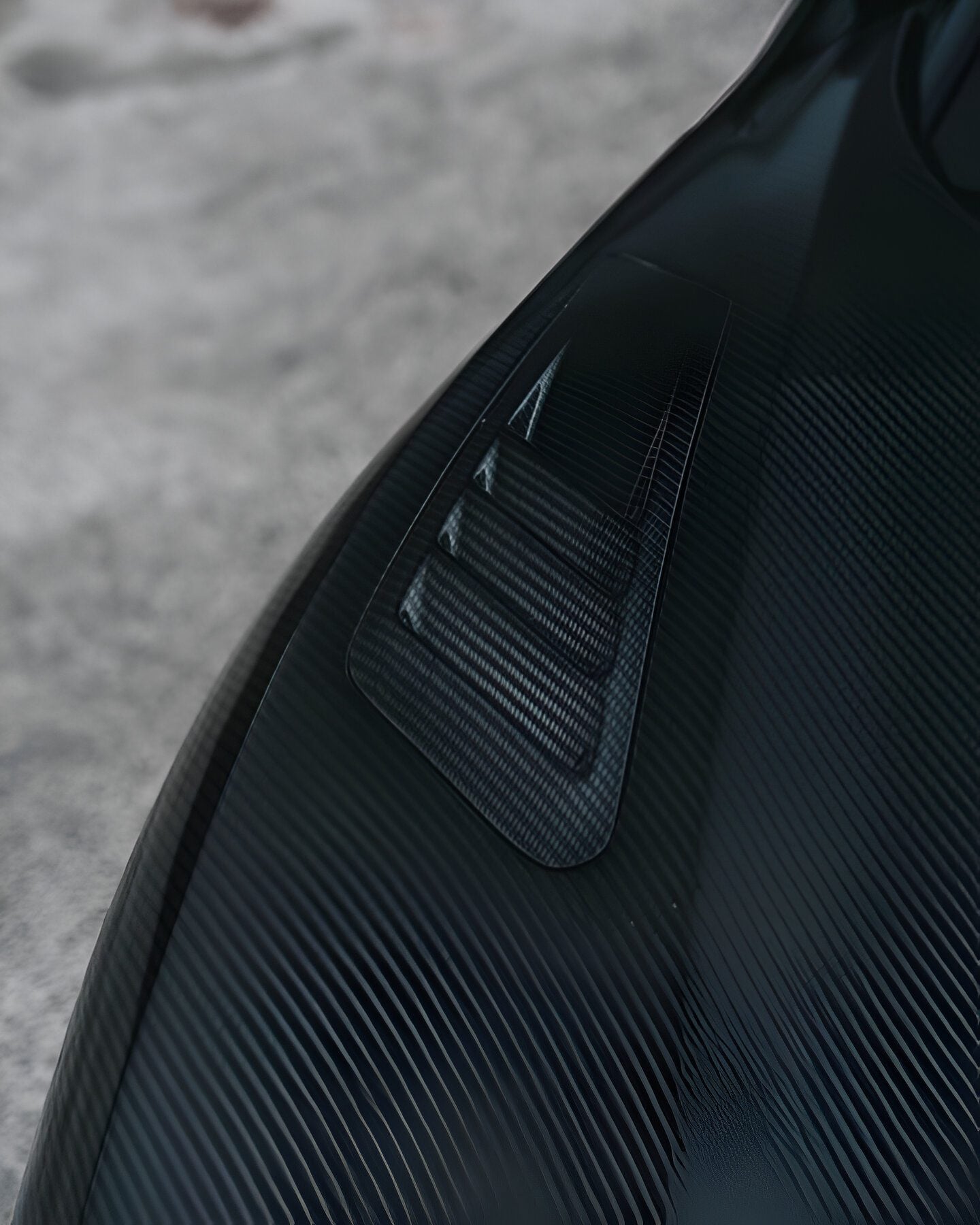 Carbon side intake on a black Audi R8 (4S), close-up