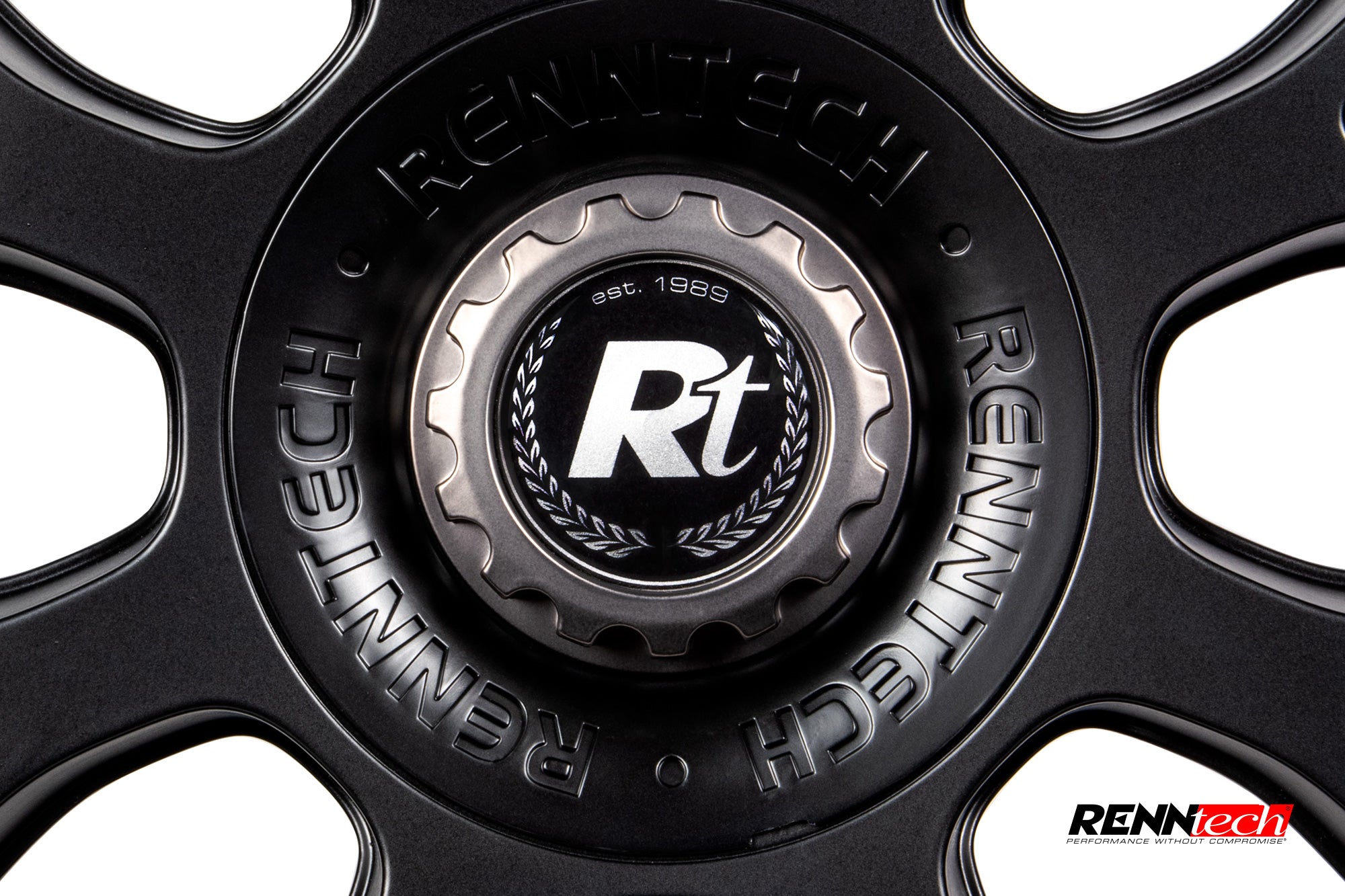 Sport I center bore and lug pattern detail - Sport I 19-inch Wheels for the 2014-2021 CLA-Class