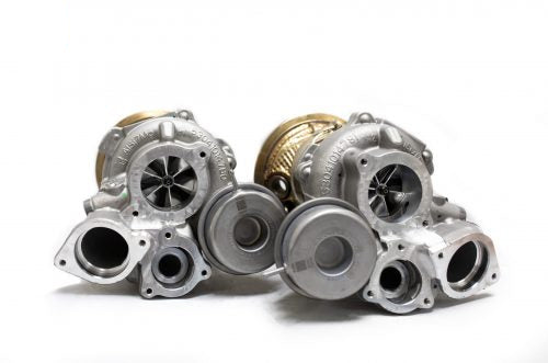 A front wide view of Pure Turbos Turbo Upgrade Pure700 for Porsche Cayenne (2.9L) 2019–2025 with white background