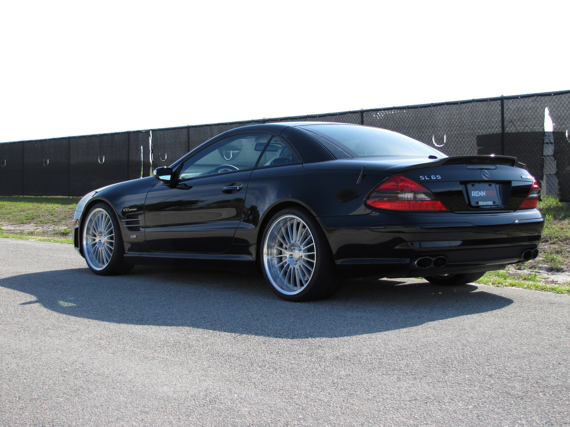 Black SL car rear view on the RennTech wheels - Multi-Spoke 20/21-inch Wheels for the 2003-2020 SL-Class