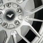 Vorsteiner VC-321 center cap close-up in Brushed Clear with polished lip