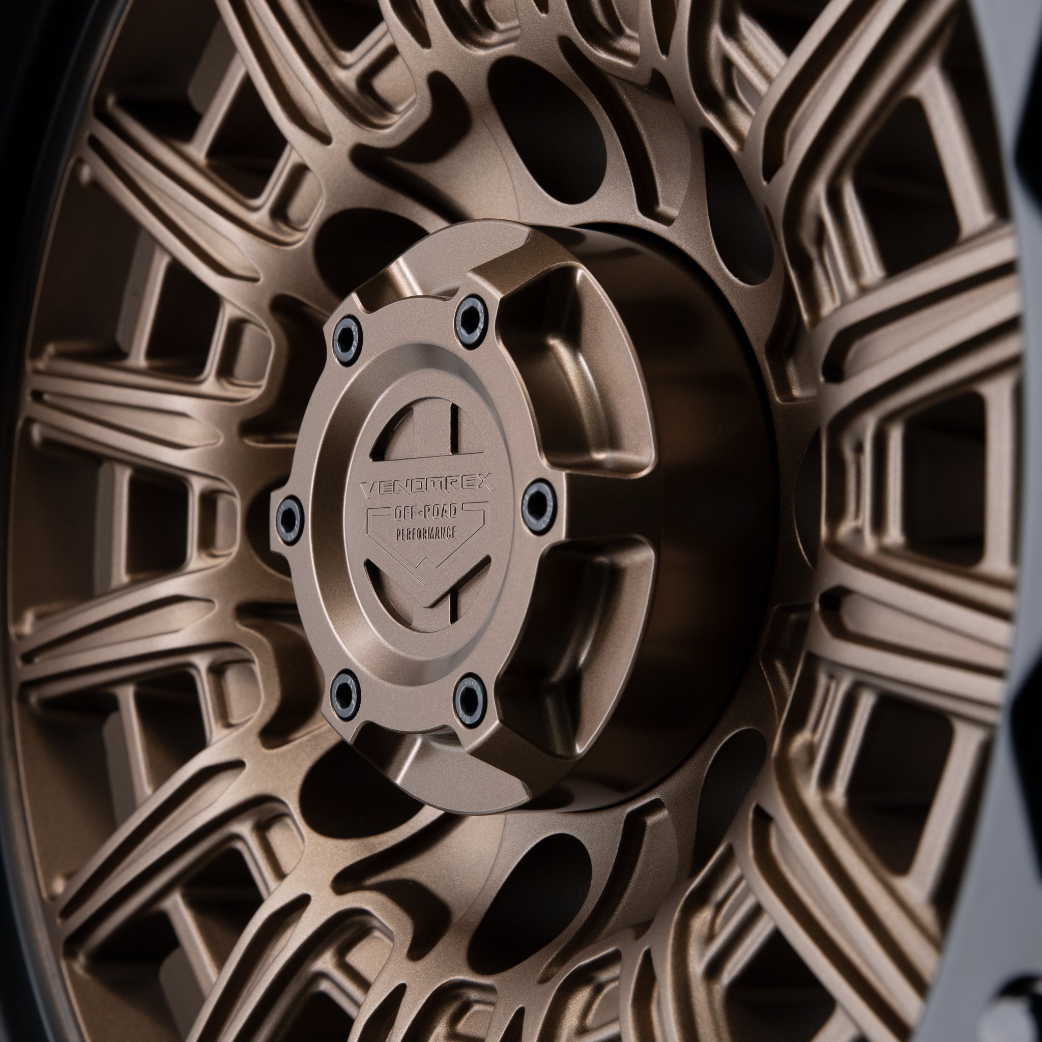 Vorsteiner Venomrex VR-801BL center cap close-up in Baja Bronze, for Ram 2500