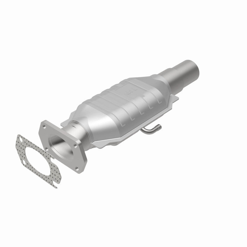 MagnaFlow 93439 epa direct-fit catalytic converter, rear view of the turntable spin