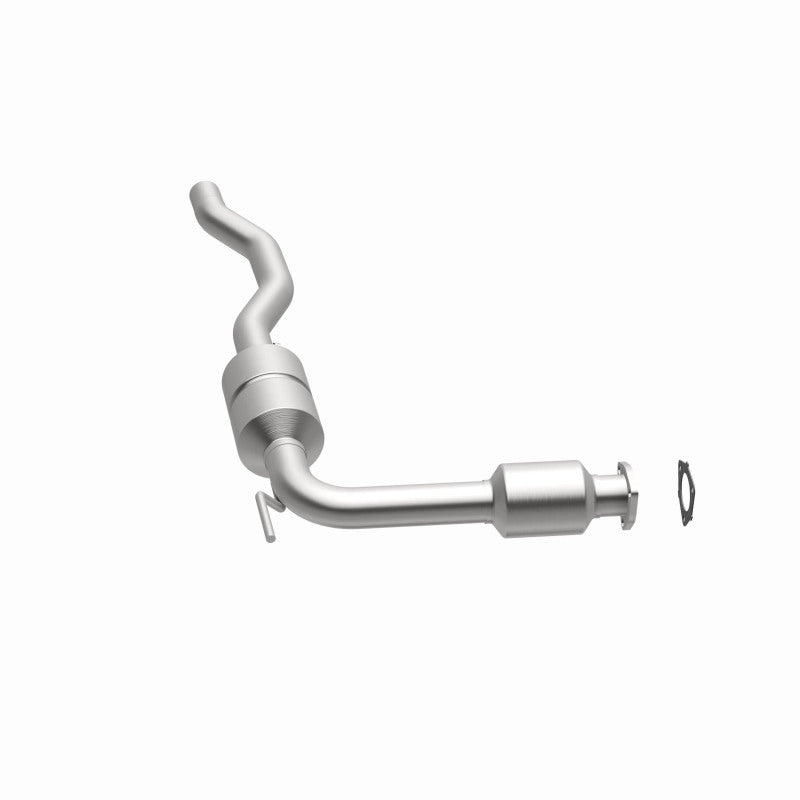 MagnaFlow 23181 hm grade direct-fit catalytic converter, opposite side view of the turntable spin