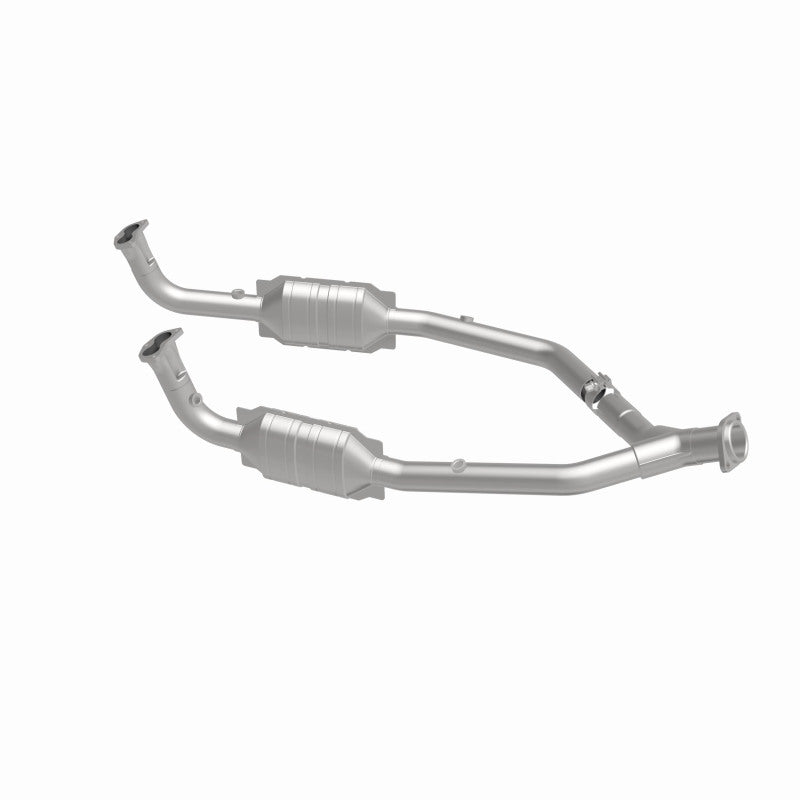 MagnaFlow 4551028 carb direct-fit catalytic converter, side view of the turntable spin