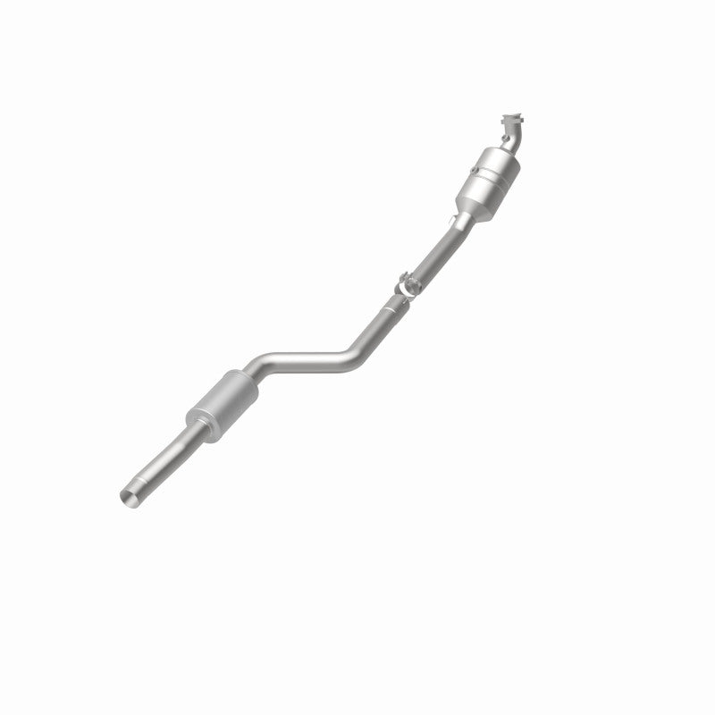 MagnaFlow 5561919 carb direct-fit catalytic converter, rear view of the turntable spin
