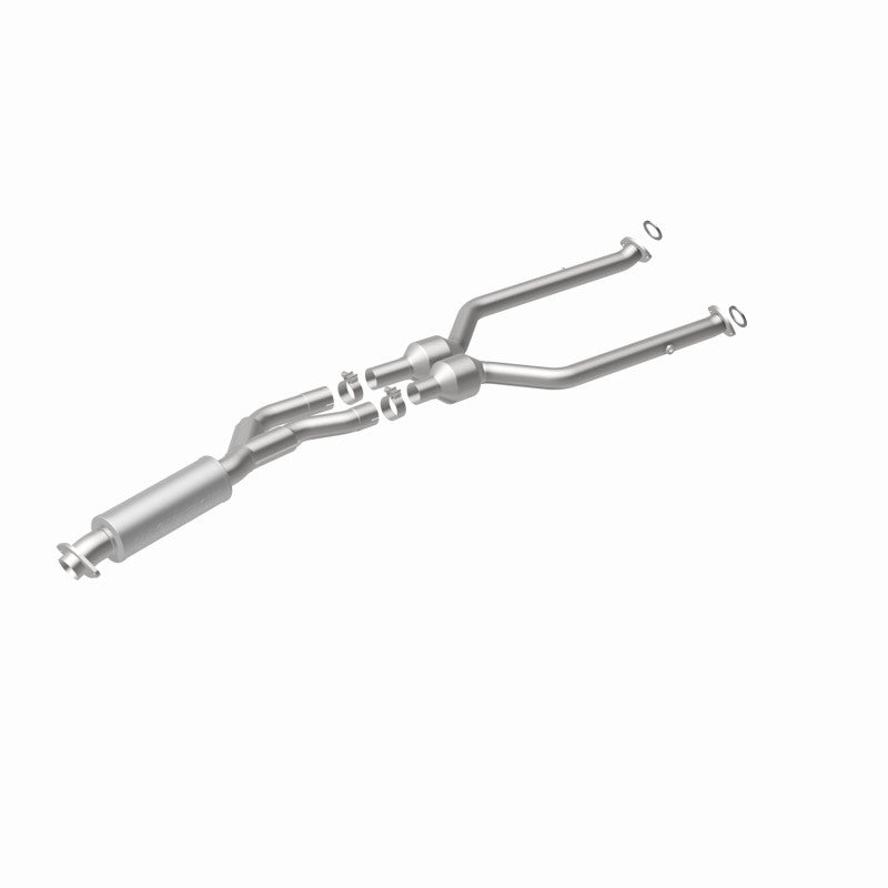 MagnaFlow 5571508 carb direct-fit catalytic converter, rear view of the turntable spin
