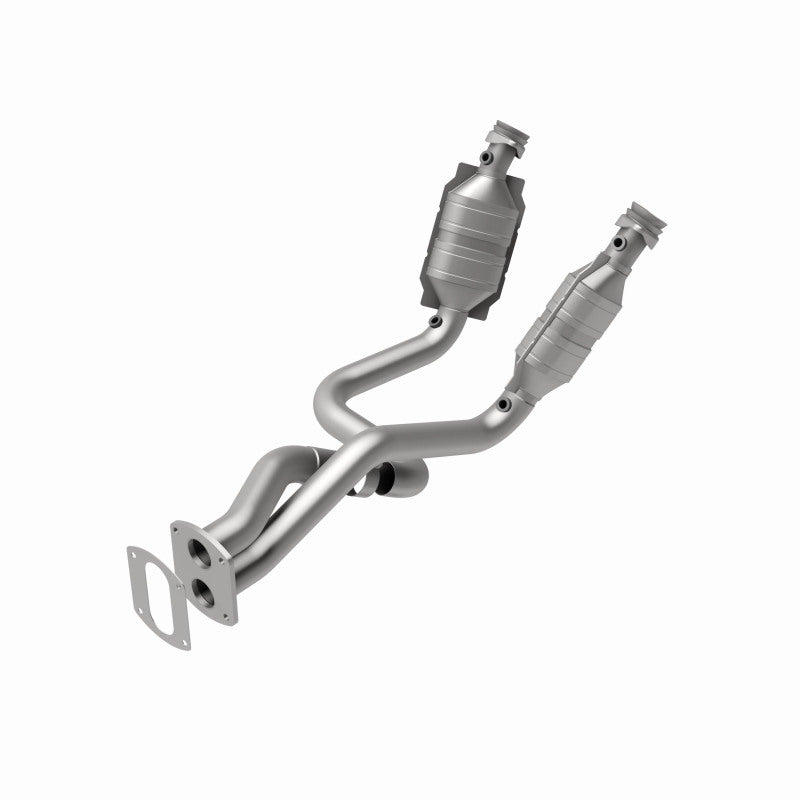 MagnaFlow 49911 oem grade direct-fit catalytic converter, rear view of the turntable spin