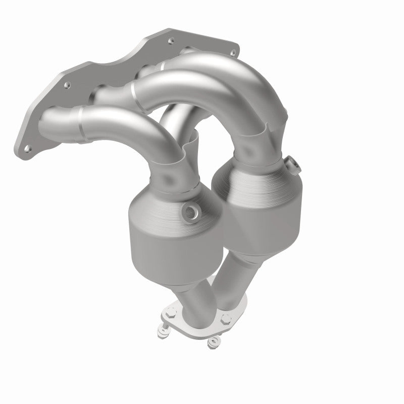 MagnaFlow 49347 oem grade manifold converter, rear view of the turntable spin