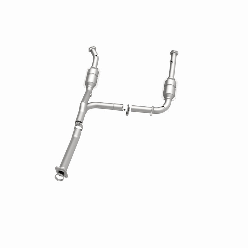 MagnaFlow 93111 hm grade direct-fit catalytic converter, side view of the turntable spin