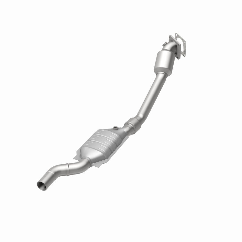 MagnaFlow 24314 hm grade direct-fit catalytic converter, rear view of the turntable spin