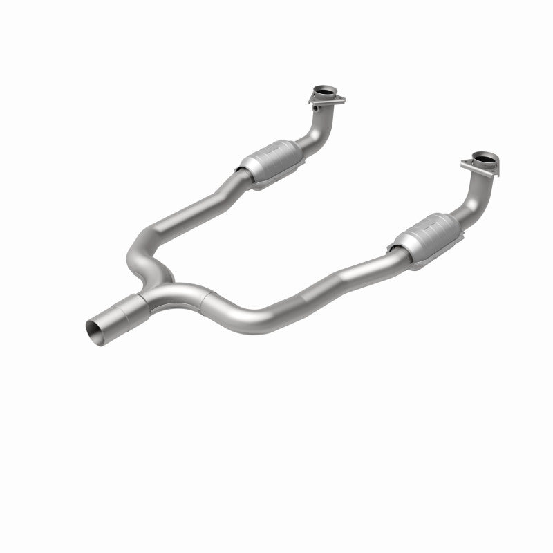MagnaFlow 337487 carb direct-fit catalytic converter, rear view of the turntable spin