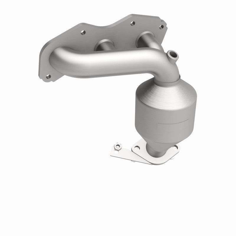 MagnaFlow 5582250 carb manifold converter, opposite side view of the turntable spin