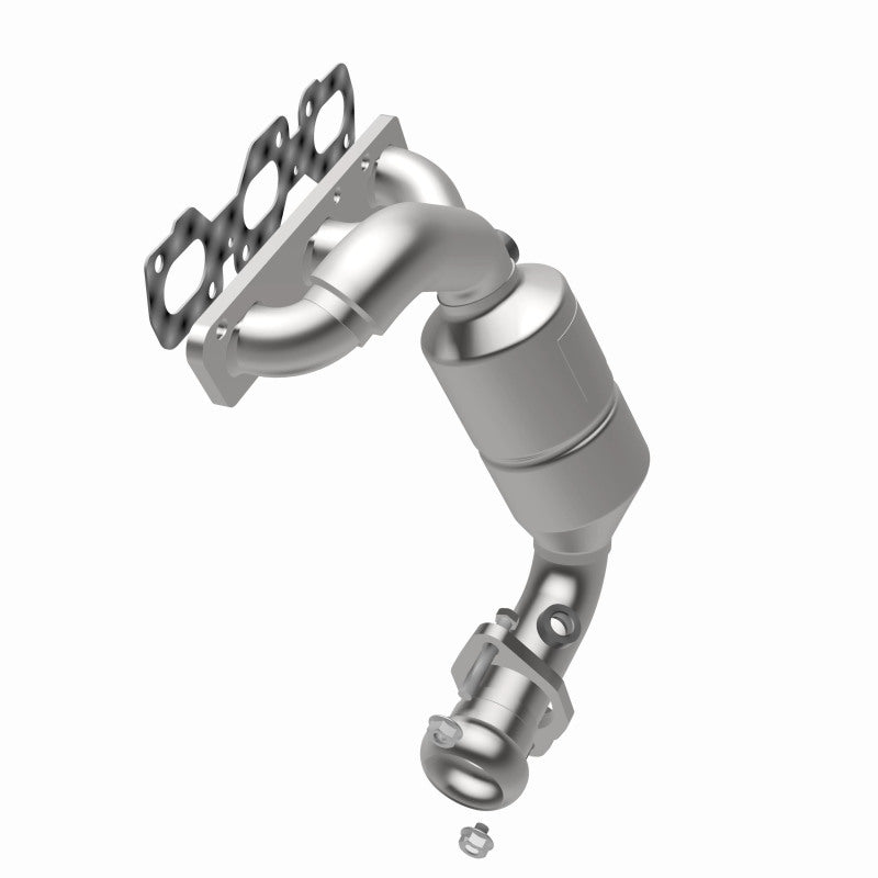 MagnaFlow 24367 hm grade manifold converter, opposite rear three-quarter view of the turntable spin