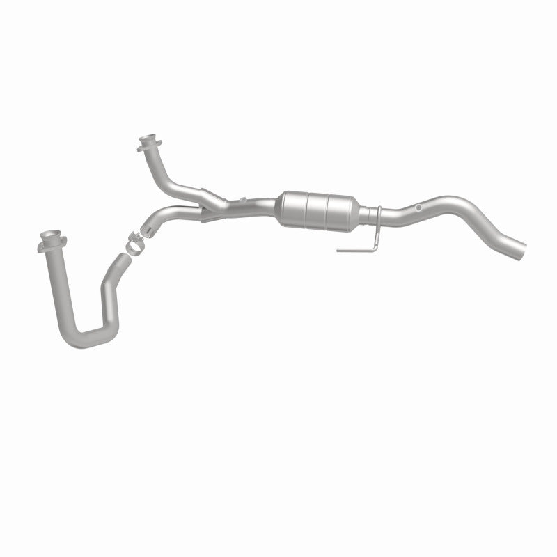 MagnaFlow 93217 hm grade direct-fit catalytic converter, side view of the turntable spin