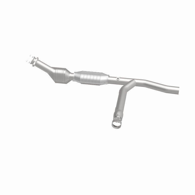 MagnaFlow 23317 hm grade direct-fit catalytic converter, side view of the turntable spin